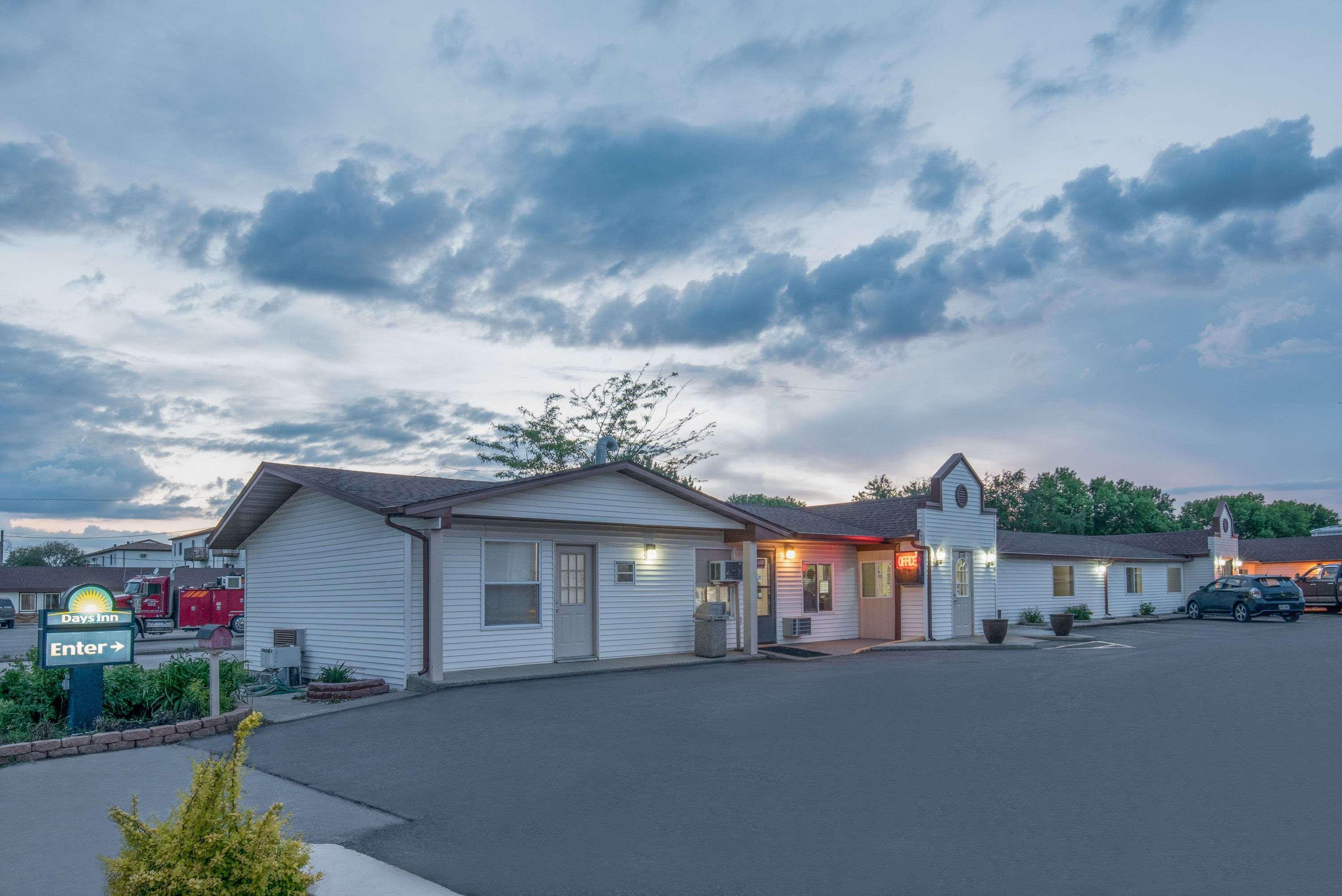 Days Inn By Wyndham Jamestown Exterior foto